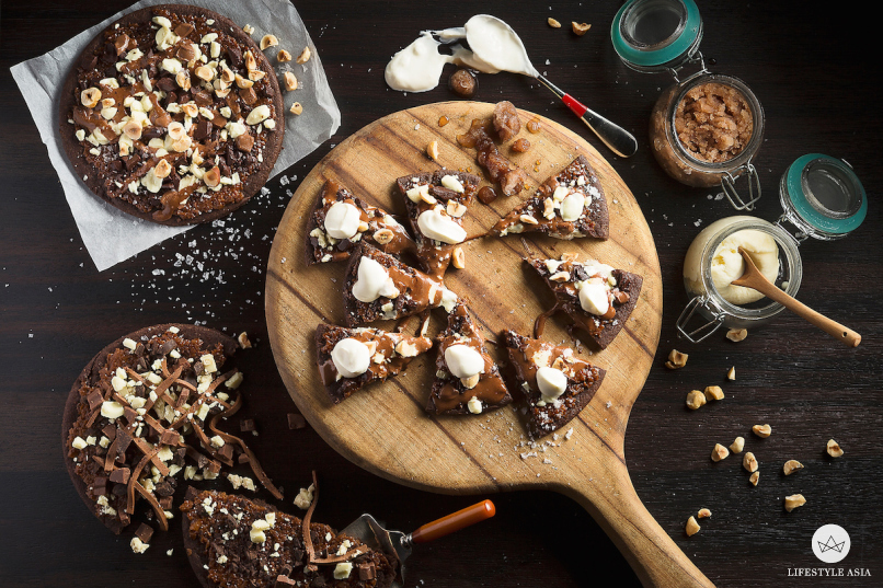 Chocolate-Hazelnut Pizza