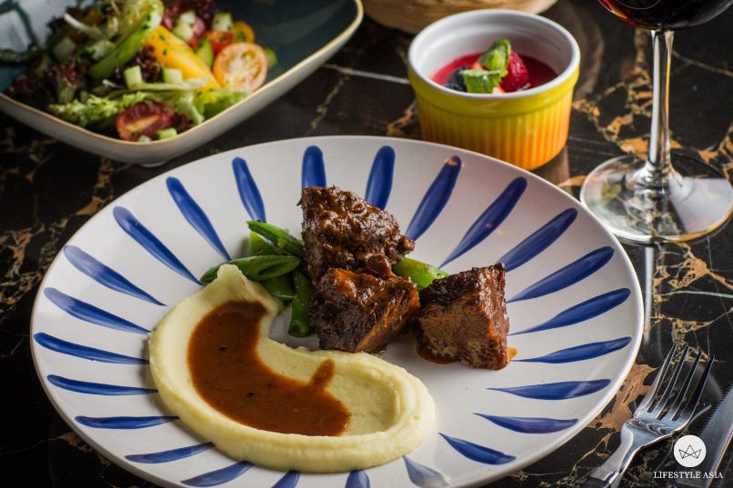 Eiffel Bistro